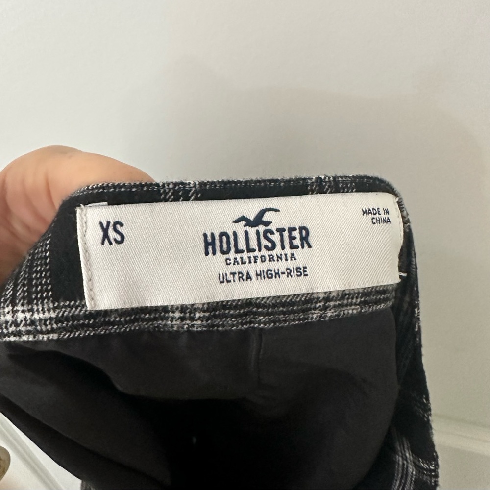 Hollister Plaid Mini Skirt - Picture 5 of 5